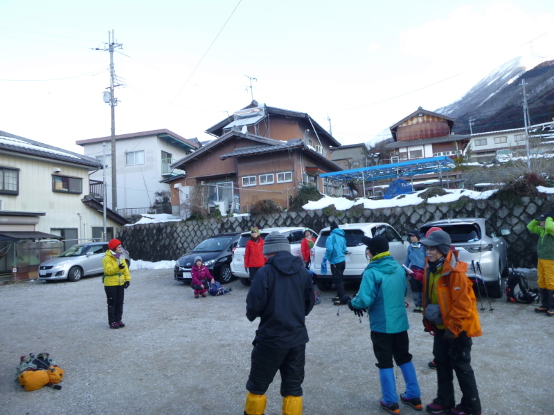 人気の山　日本百名山　伊吹山 (1,377.3M) ７合目あたりまで登る_d0170615_17455570.jpg