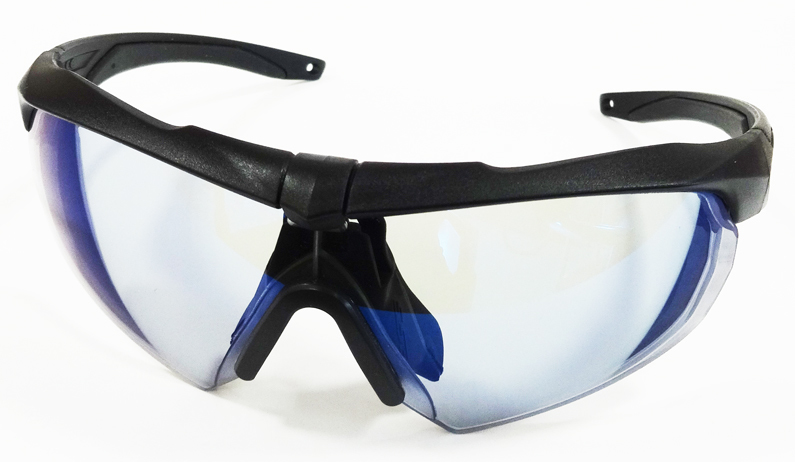 SPORTS×CASUAL 日本製本格スポーツサングラスBUNNY WALKニューモデルBW-017・018入荷!_c0003493_13394069.jpg