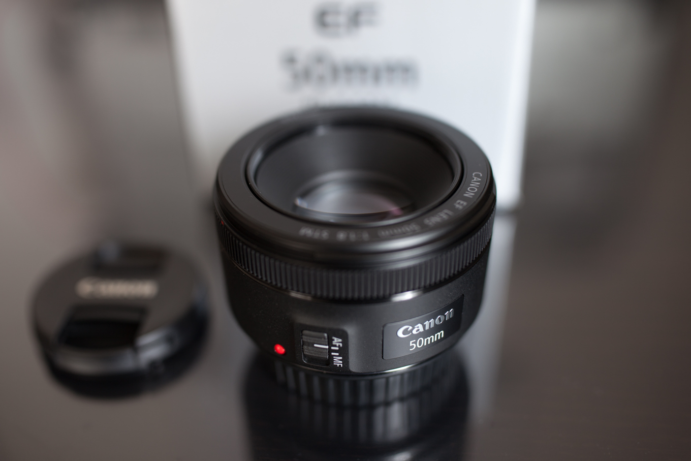 EF50mm F1.8 STM with EF50F1.8STM用つけっぱなしフード : Full of LIFE