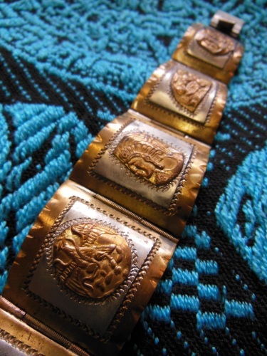 1950\'S MEXICAN AZTECA BRACELET_c0187684_16374134.jpg