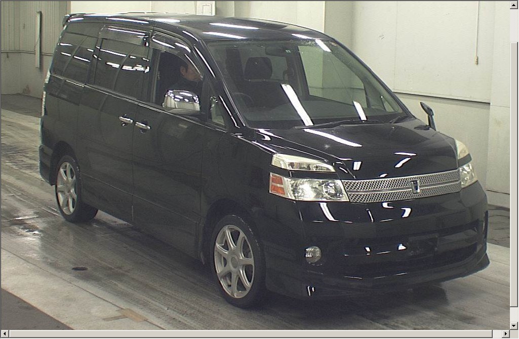 ☆新在庫車&近日入庫予定ヴォクシーのご紹介!!☆(伏古店)_c0161601_19555884.jpg