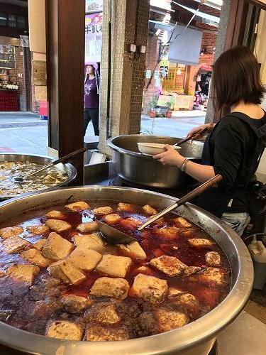 （深坑：豆腐料理）臭豆腐・・・臭くても食べたら美味しいんです～♪_b0182708_12421029.jpg