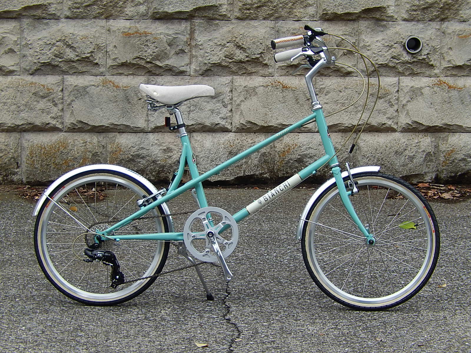 2017年モデル Bianchi 揃ってます!_e0188759_17171645.jpg