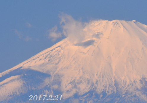 雲？ 煙？　『90km先の富士山』_d0251161_09474643.jpg