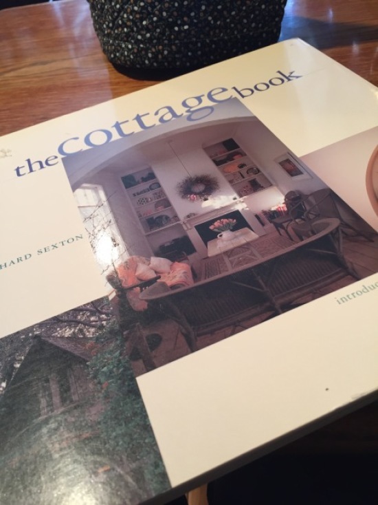 『The Cottage Book』_a0135581_22090545.jpg