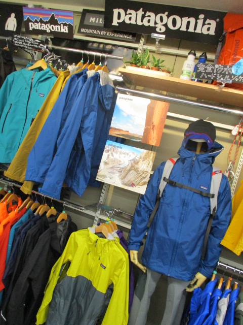 2017春の新作ウェア!今年はハードシェルが豊作!patagonia 「Cloud Ridge Jacket」_d0198793_110263.jpg