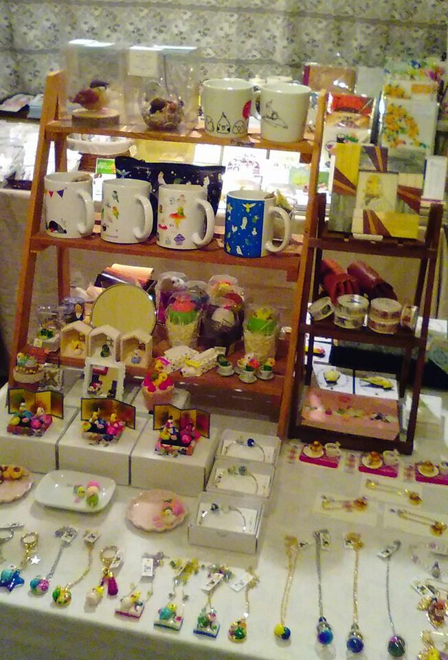 梅田・肥後橋・京都3か所で鳥展とインコと鳥の雑貨展_d0322493_093012.jpg