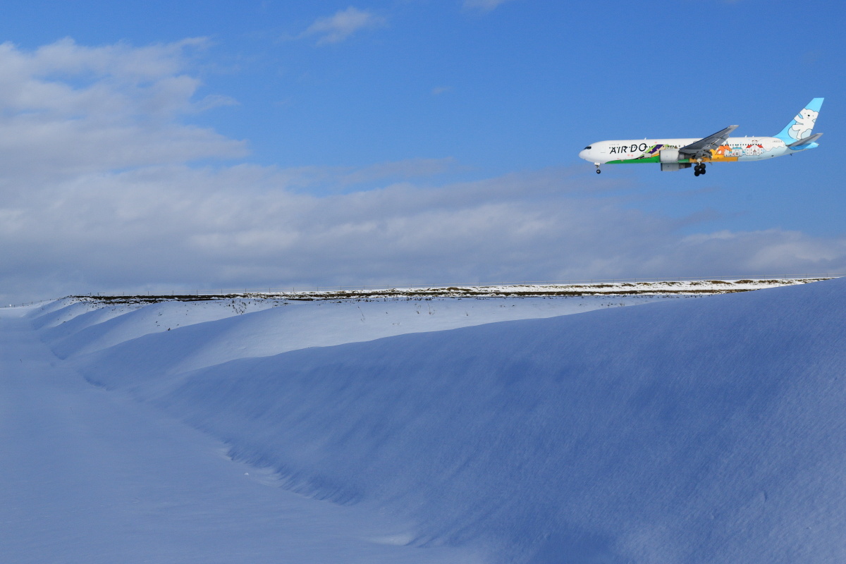 雪の表情　～旭川空港～_a0263128_09222909.jpg