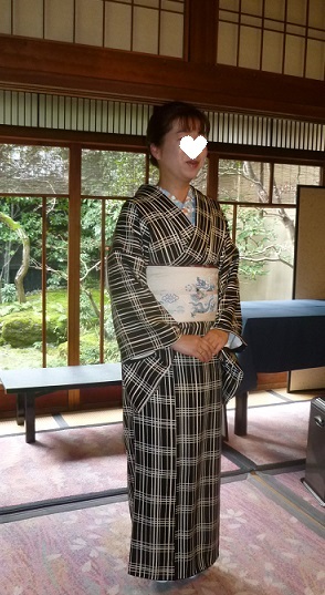 新年会最終・ぼよさん・格子の小紋に龍の帯。_f0181251_1310650.jpg