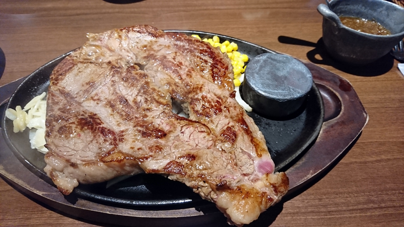 さるーん　肉の日　サーロイン８００ｇ_d0178192_015337.jpg