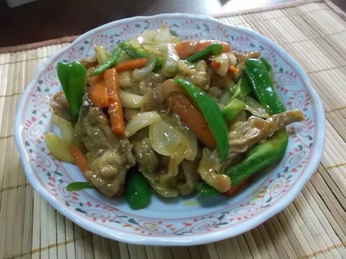 家族の喪服のこと&豚肉と野菜のカレー炒め_f0019498_2042633.jpg