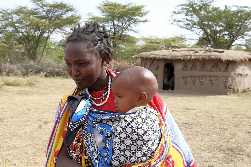 ケニアからタンザニアの先住民であるマサイ族の子供たち 旅プラスの日記