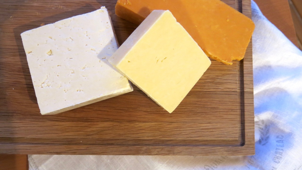 ピクニックに持っていきたい ３種のイギリスチーズのタルト ロンドンの食卓