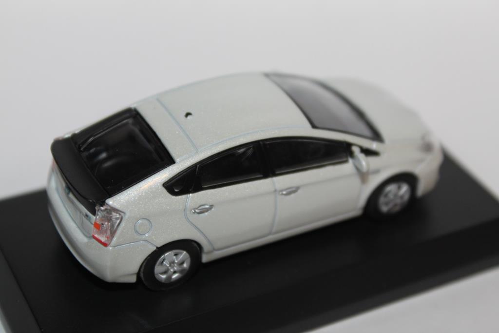 1/64 Kyosho TOYOTA 2 Prius PHV_b0285587_734279.jpg