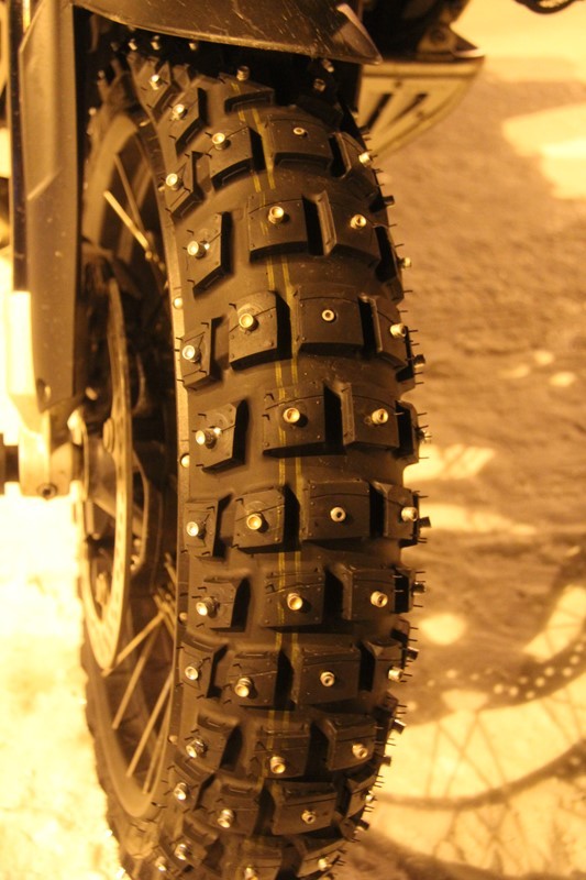 年越宗谷向け スパイクタイヤ 前後 フルピン 年越し宗谷岬ツーリングを