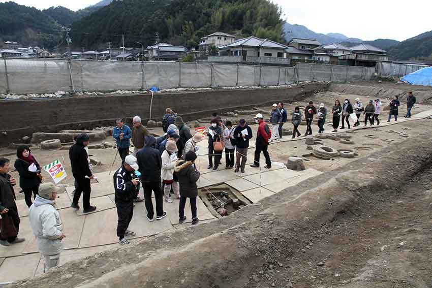 2017年「加茂宮ノ前遺跡」現地説明会-04♪_d0058941_20402283.jpg