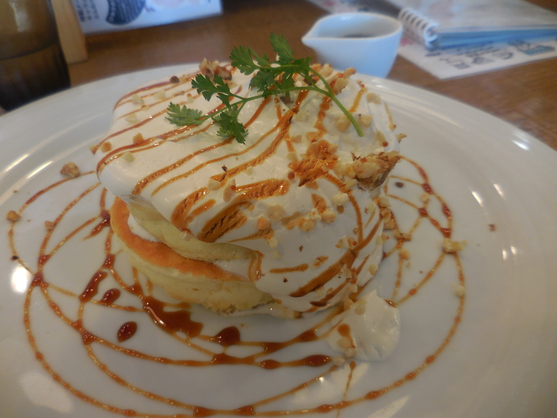 京急久里浜駅 Wing オーブン亭 の パンケーキ ラベンダー色のカフェ Time