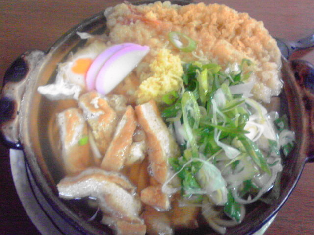 京都市 鍋焼きうどん 全部入り 糸ちゃん 転勤日記