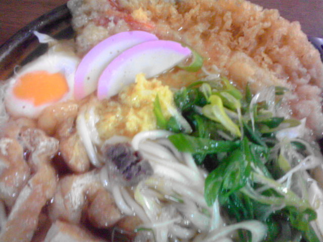 京都市 鍋焼きうどん 全部入り 糸ちゃん 転勤日記
