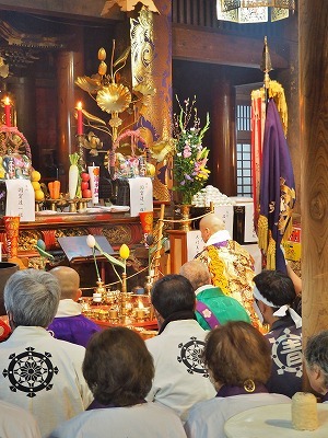 裸押合い祭りの採火!_c0336902_21332175.jpg