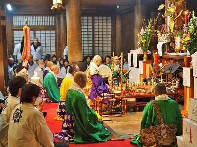 裸押合い祭りの採火!_c0336902_21332586.jpg