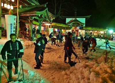 裸押合い祭りの採火!_c0336902_21335120.jpg
