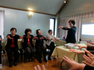 「音楽療法を知る」―お話と実習―_b0211836_13371578.jpg
