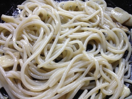 菜の花とアンチョビのパスタ_a0136671_01000289.jpg