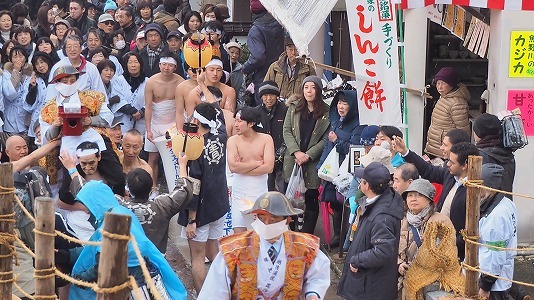 裸押合い大祭（大名行列）_c0336902_16311276.jpg