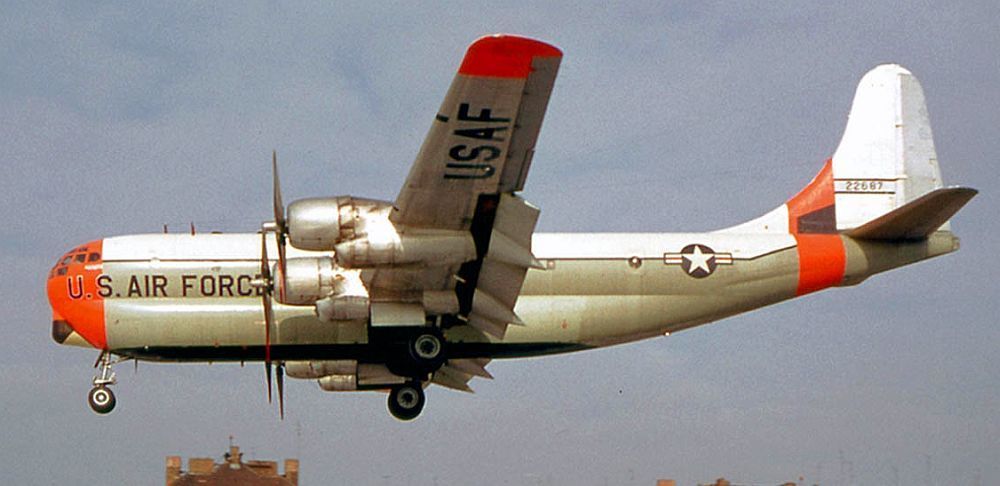 Boeing C-97 Stratofreighter by Academy : 