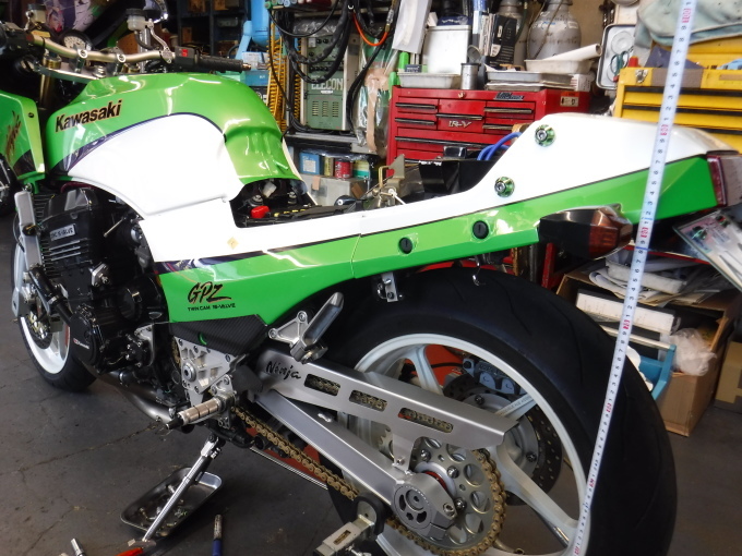 GPZ900Rの車検とメンテとケツ上げと・・・その2_a0163159_23225070.jpg