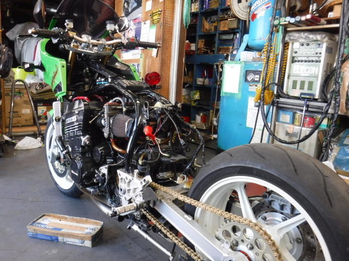 GPZ900Rの車検とメンテとケツ上げと・・・その2_a0163159_23234044.jpg