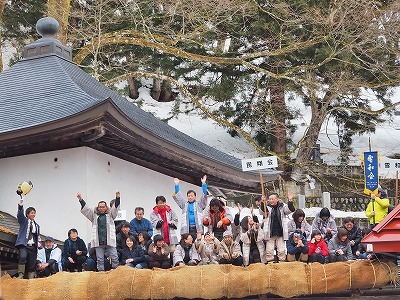 裸押合い祭り(福餅撒与)_c0336902_12200711.jpg