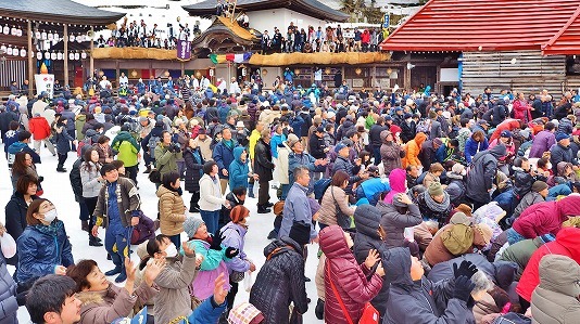 裸押合い祭り(福餅撒与)_c0336902_12202218.jpg