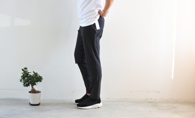 NEW IN...】 DESCENTE RUNNING PANTS_e0111107_16530604.jpg