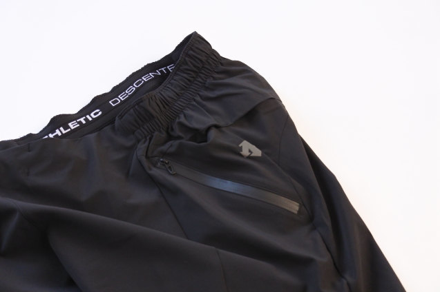 NEW IN...】 DESCENTE RUNNING PANTS_e0111107_18122070.jpg