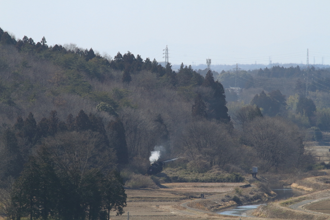 小貝川に沿って走る白煙 - 2017年・真岡重連 -_b0190710_4361142.jpg