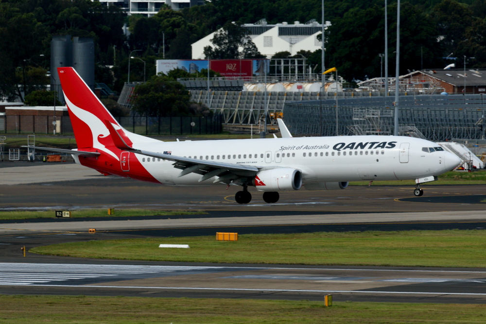 2017シドニー遠征 その4 シドニー1日目 カンタス航空 B737-800_e0204891_20164399.jpg