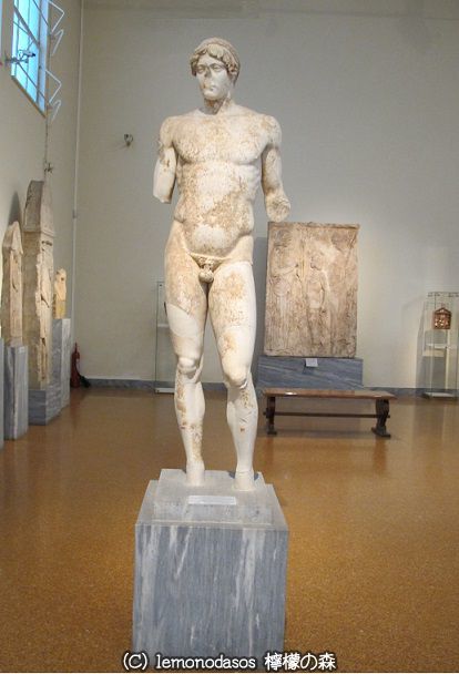 オンファロス アポロン像 アテネ国立考古学博物館 日刊ギリシャ檸檬の森 古代都市を行くタイムトラベラー