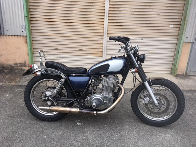 SR400タイヤ交換とJOINTS2017 : カスタムバイク取扱店【七伍屋】