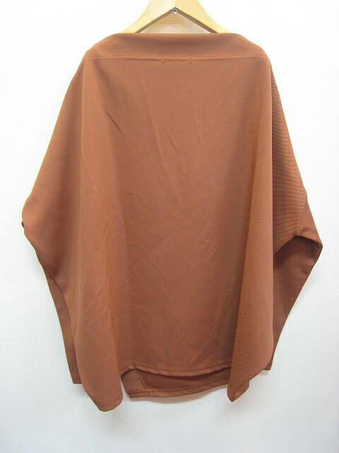 ＯＳＭＯＳＩＳ （オズモーシス）　アシンメトリースリットＴシャツ　ＢＲＯＷＮ　　_a0089359_1314552.jpg