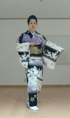 今年仕立てた着物でビデオ撮り_c0309606_13093676.jpg