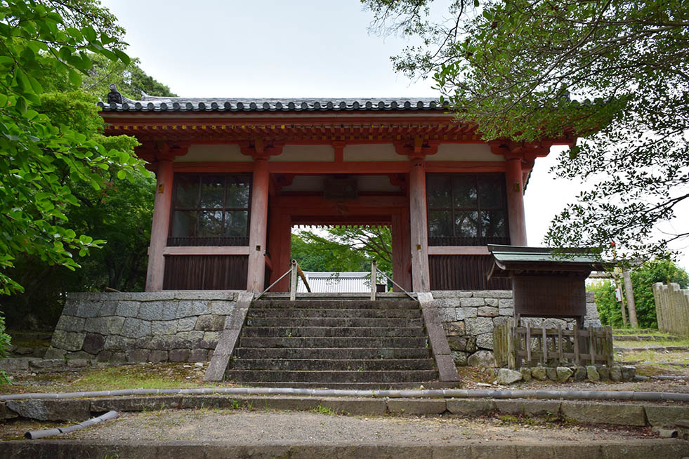 太平記を歩く。　その２４　「嶽山城（龍泉寺城）跡」　大阪府富田林市_e0158128_18075324.jpg