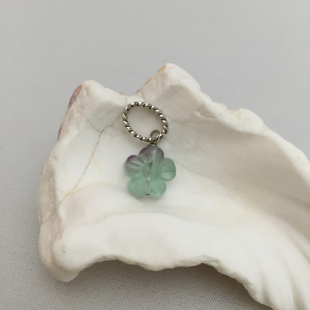 お花のフローライト ペンダントヘッド (4181)_e0104046_4592927.jpg