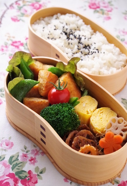 今週のお弁当 サーモンのカレームニエル Cafeごはん ときどきおやつ 今週のお弁当 サーモンのカレームニエル Cafeごはん ときどきおやつ