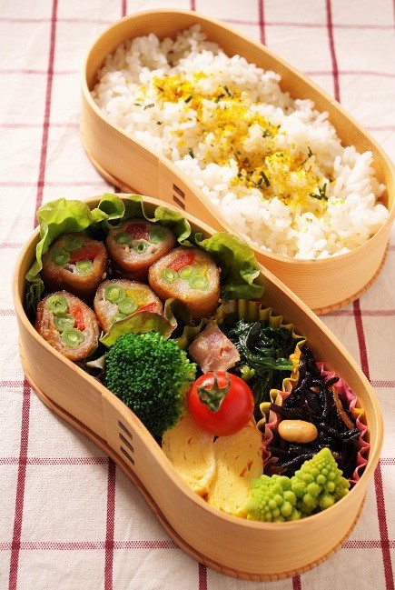 今週のお弁当 ~サーモンのカレームニエル~_f0168317_21581649.jpg
