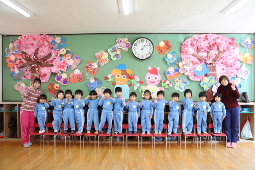 ゆず組壁面写真販売 第３９回卒園式予行 美木多幼稚園からのお知らせ