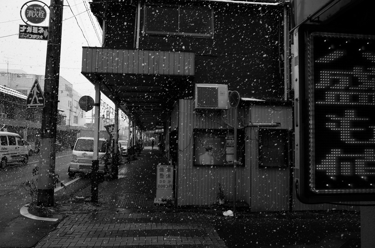 名残雪のあの街で、美味い珈琲をいただく。_c0082800_21263555.jpg