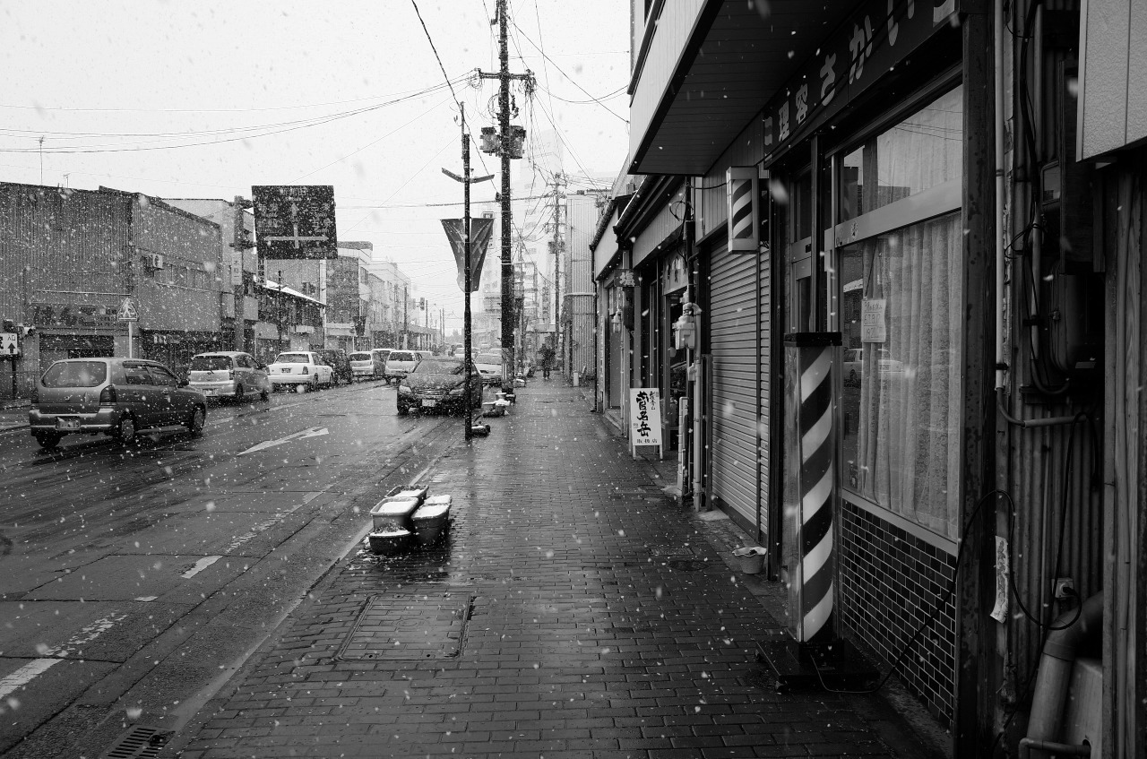 名残雪のあの街で、美味い珈琲をいただく。_c0082800_21263644.jpg