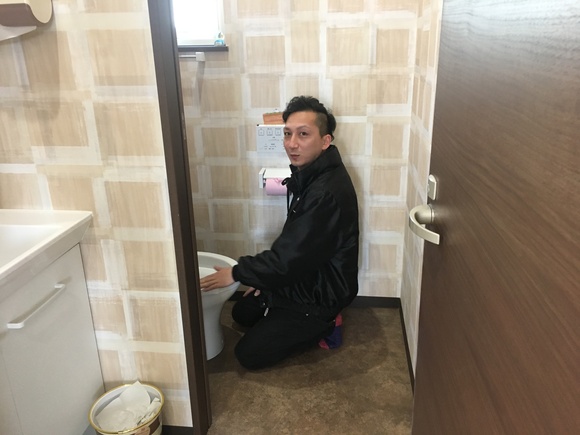 3月8日 水曜日のひとログ(´-ω-`) ランクル・ヴェルファイア・ハイエース取り揃え♫TOMMY_b0127002_17492459.jpg